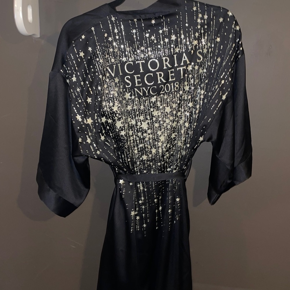 Victoria's Secret NYC 2018 Satin Robe
